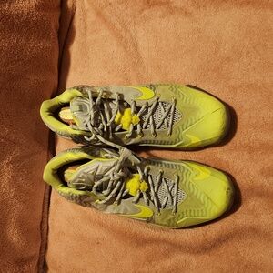 Mens LEBRON JAMES Sneaker Size 12